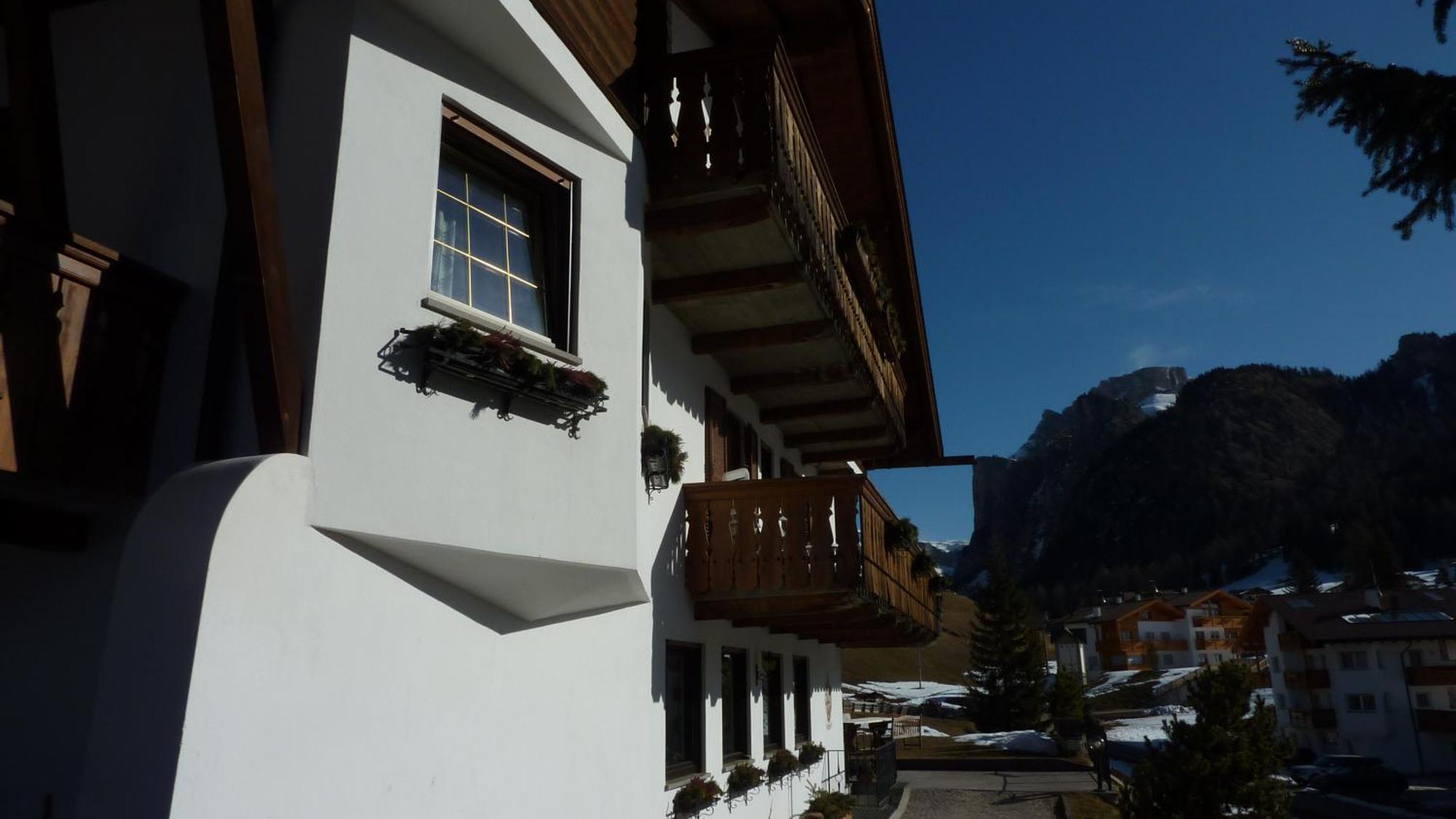 Hotel Garni Morene Selva di Val Gardena Exterior foto